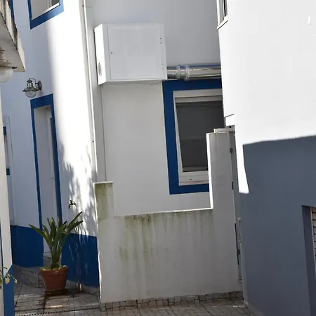 Courtyard - Painters House *