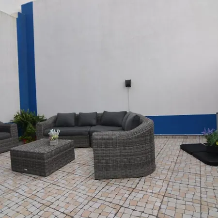 Courtyard - Painters House * Setúbal